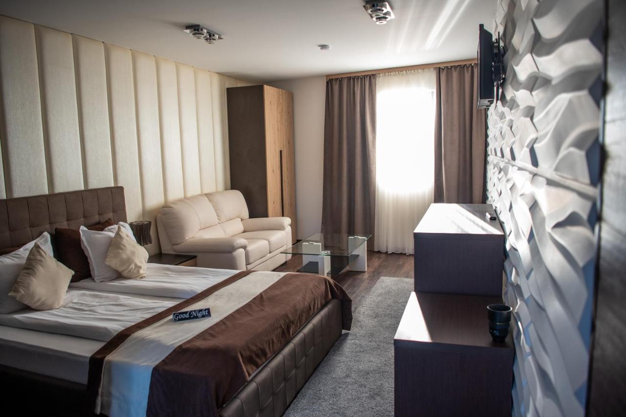 Acktion Deluxe Otel Shumen Dış mekan fotoğraf
